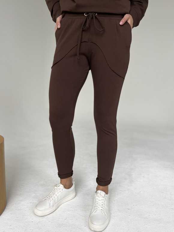 Moda Spodnie Spodnie z zakładkami emile Spodnie z zak\u0142adkami taupe Prosty styl St 